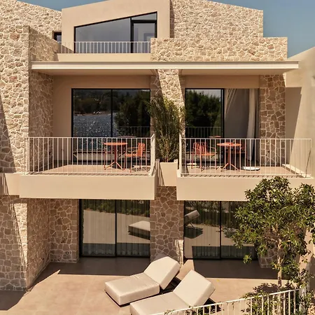 Petra Mare Villa *