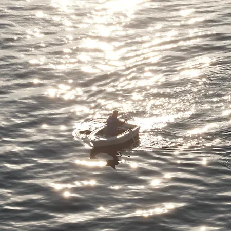 Petra Mare Psathopyrgos